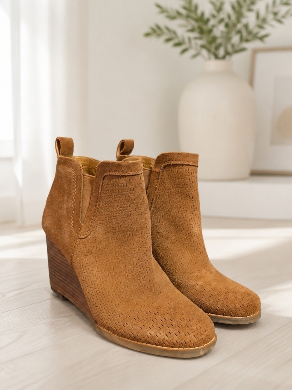 Crown Vintage Textered Tan Suede Wedge Ankle Boots